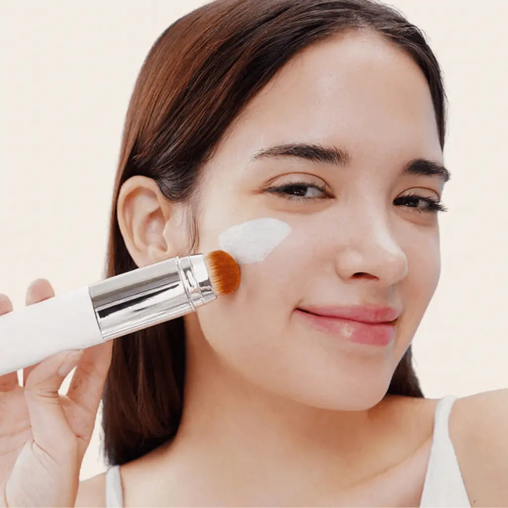 AdaptiveGlow™ Foundation Stick